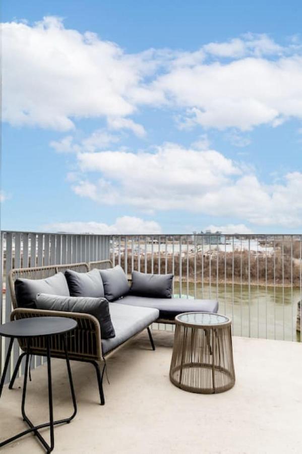 Stunning River View Condo Walk To Downtown Rooftop Patio Nashville Exterior foto